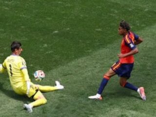 Merino Kembali Jadi Pembeda, Kali Ini Lukaku yang Merana