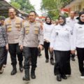 Pelaksana Tugas (Plt) Bupati Langkat Tiorita Br Surbakti menghadiri acara pisah sambut Kapolres Langkat dari AKBP David Triyo Prasojo kepada AKBP Hanndry P.H. Tambunan.