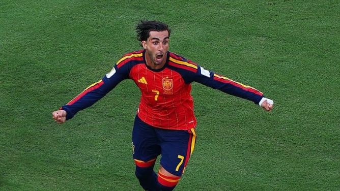 Pemain Timnas Spanyol Ferran Tores melakukan selebrasi usai mencetak gol ke gawang Argentina. Spanyol juara dunia 2026. Foto: Reuters