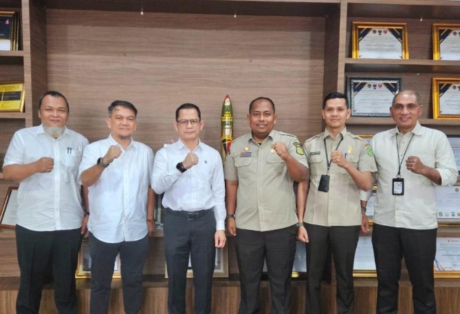 Badan Pendapatan Daerah (Bapenda) Kota Medan memperkuat sinergi dengan Kantor Pertanahan Kota Medan melalui koordinasi dan sinkronisasi data Program Pendaftaran Tanah Sistematis Lengkap (PTSL) guna mengoptimalkan penerimaan Bea Perolehan Hak atas Tanah dan Bangunan (BPHTB).