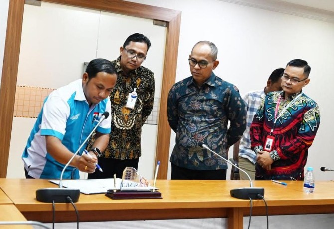 PT Bank Sumut resmi meluncurkan Kredit Usaha Rakyat (KUR) Penempatan Pekerja Migran Indonesia (PMI) untuk memperluas akses pembiayaan bagi masyarakat yang akan bekerja di luar negeri melalui jalur resmi.