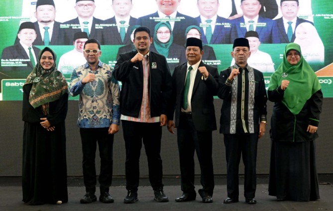 Gubernur Sumatera Utara (Sumut) Muhammad Bobby Afif Nasution mengajak Korps Alumni Himpunan Mahasiswa Islam (KAHMI) dan seluruh elemen masyarakat untuk bersama-sama memerangi penyalahgunaan narkoba dan fenomena LGBTQ di Sumut.
