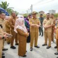 Tinjau Jembatan Sei Krio, Bupati Tegaskan Batas Muatan 15 Ton