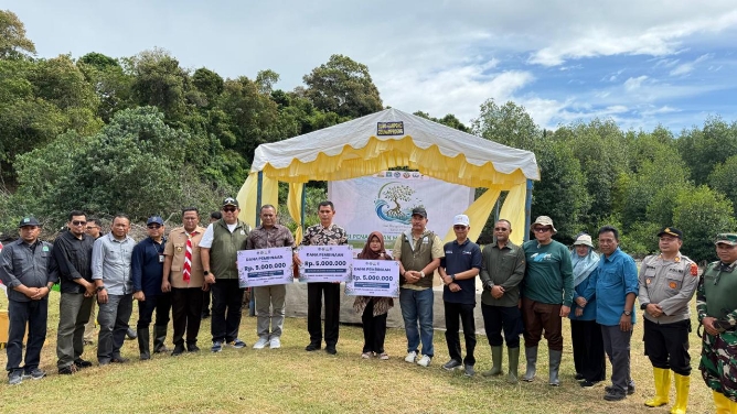 Yayasan Konservasi Pesisir Indonesia (Yakopi), bersama pemerintah provinsi dan pemerintah desa di wilayah kerja menyelenggarakan Yakopi Mangrove Heroes Awards 2026 sebagai bagian dari peringatan Hari Mangrove Sedunia 2026.