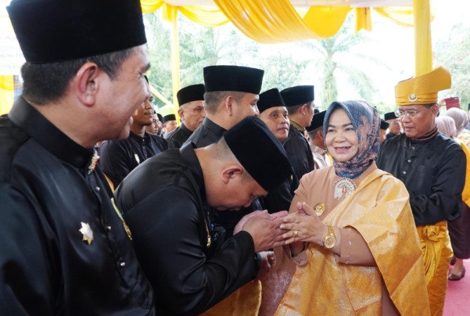 Plt Bupati Langkat Tiorita Br Surbakti