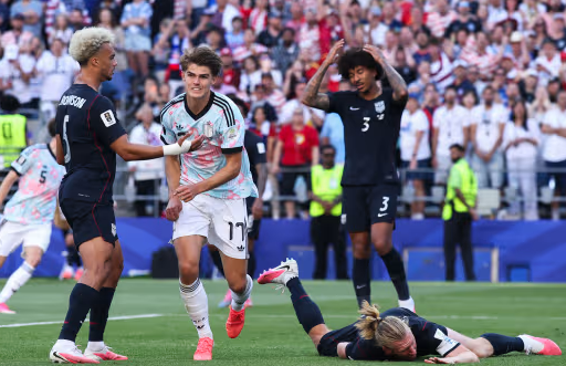 Charles De Ketelaere merayakan gol keduanya ke gawang Amerika Serika (USA). Belgia menang 1-4 dan melaju ke 8 besar Piala Dunia 2026 untuk menghadapi Spanyol.(HO/via nbcnews)