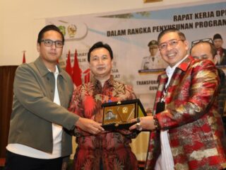 Buka Raker DPRD, Rico Waas Dorong Penguatan Investasi dan Pertumbuhan Ekonomi