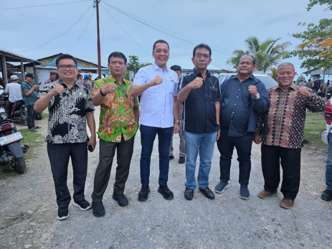 Program pembangunan yang dijalankan Pemerintah Provinsi Sumatera Utara di Kepulauan Nias mulai dirasakan manfaatnya oleh masyarakat. Salah satu yang paling mendapat perhatian adalah perbaikan ruas Jalan Lotu-Lahewa dan Lotu-Tuhumberua di Kabupaten Nias Utara yang selama puluhan tahun dikeluhkan warga karena mengalami kerusakan parah.
