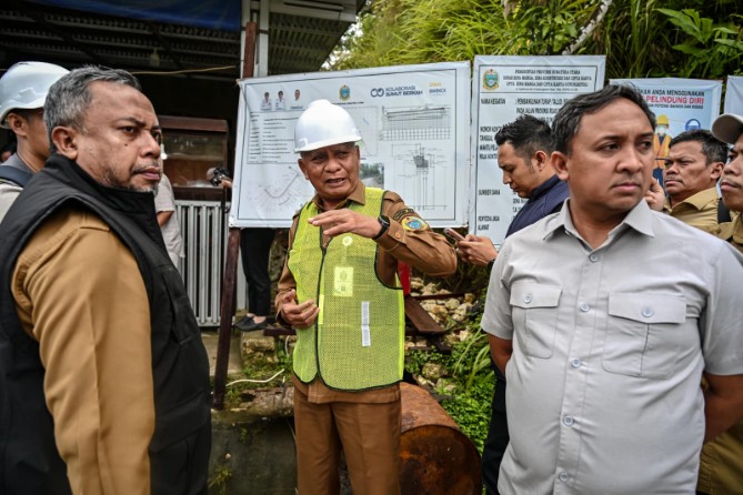 Wakil Gubernur Sumatera Utara (Sumut) Surya kembali berkantor di Kepulauan Nias untuk memastikan pelaksanaan program prioritas Pemerintah Provinsi Sumut berjalan sesuai target, terutama pembangunan infrastruktur dan peningkatan pelayanan publik. Mengawali agenda kerjanya, Senin (10/8/2026)