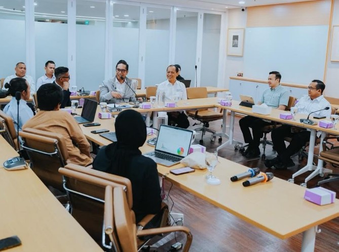 Wali Kota Medan Rico Tri Putra Bayu Waas kembali mempromosikan inovasi digital perpajakan milik Pemerintah Kota Medan, QRESTO (Quick Response Electronic Splitting System for Tax Optimization), dalam Sharing Session bersama Katadata di Jakarta, Kamis (6/8/2026).