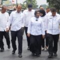 Pelaksana Tugas (Plt) Bupati Langkat Tiorita Br Surbakti meninjau hasil perbaikan Jalan Kampung Nangka–Kepala Sungai di Kecamatan Secanggang yang telah selesai dikerjakan pada tahap pertama, Rabu (12/8/2026).