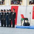 Wakil Gubernur Sumatera Utara ( Wagub Sumut) Surya menegaskan pentingnya semangat kolaborasi untuk mempercepat pembangunan daerah saat memimpin Upacara Penurunan Bendera Merah Putih dalam rangka Hari Ulang Tahun (HUT) ke-81 Kemerdekaan Republik Indonesia di Lapangan Astaka Dispora Sumut, Senin (17/8/2026).