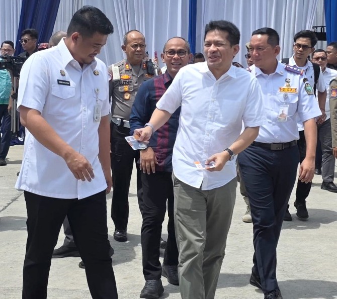 Peluncuran operasional uji coba Bus Rapid Transit (BRT) Mebidang berbasis bus listrik oleh Gubernur Sumatera Utara, Muhammad Bobby Afif Nasution, disambut hangat oleh dunia usaha.