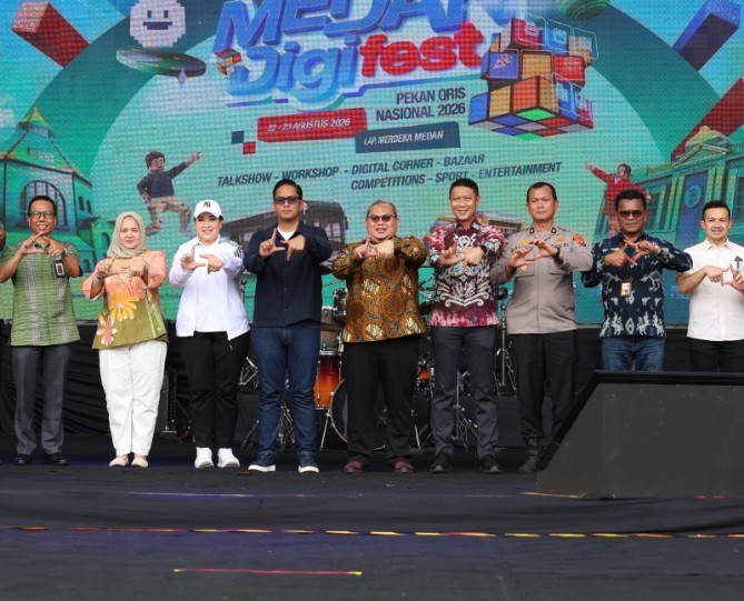 Wali Kota Medan Rico Tri Putra Bayu Waas membuka Pekan QRIS Nasional (PQN) Medan DigiFest 2026 di Lapangan Merdeka, Sabtu (22/8/2026).