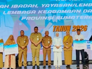 Bobby Nasution Salurkan Hibah ke 567 Penerima, Rumah Ibadah hingga Mahasiswa