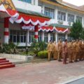 Amril saat memimpin apel gabungan ASN dan non-ASN di lingkungan Pemkab Langkat.