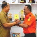 Kepala Kantor Pencarian dan Pertolongan Kelas A Medan Hery Marantika dengan Sekretaris Daerah Kabupaten Langkat Amril di Ruang Rapat Sekda Langkat, Senin (31/8/2026).