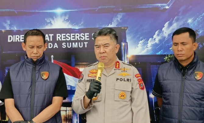 Direktorat Reserse Siber (Ditressiber) Polda Sumatera Utara mengungkap kasus dugaan tindak pidana pornografi melalui siaran langsung (live streaming) di platform TikTok. Seorang perempuan berinisial IP alias Inda Pratiwi diamankan dalam kasus tersebut.