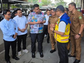 Bobby Nasution Tinjau Titik Banjir Letda Sujono, Penanganan Langsung Dipercepat