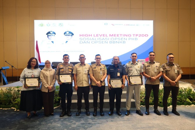 Sosialisasi Opsen PKB bertema Membangun Kepatuhan Melalui Kemudahan Pelayanan dan Apresiasi yang dirangkaikan dengan High Level Meeting Tim Percepatan dan Perluasan Digitalisasi Daerah (TP2DD) Kota Medan di Hotel Arya Duta Medan, Selasa (8/9/2026).