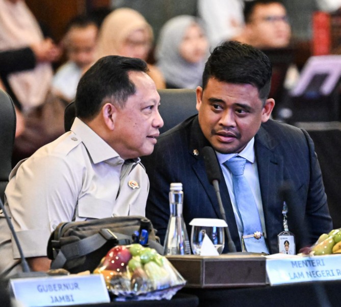 Gubernur Sumatera Utara Bobby Nasution dalam Rapat Koordinasi Gubernur se-Sumatera yang menjadi rangkaian forum Indonesia-Malaysia-Thailand Growth Triangle (IMT-GT) di Hotel JW Marriott Medan, Rabu (9/9/2026).