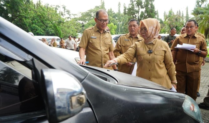 Apel Kendaraan Dinas Roda Empat di Halaman Kantor Bupati Langkat, Selasa (8/9/2026).