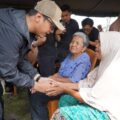 Rico Waas  saat memimpin kegiatan gotong royong dan menyapa warga di Belawan, Sabtu (12/9/2026).