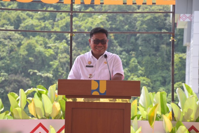 Wakil Bupati Deli Serdang Lom Lom Suwondo