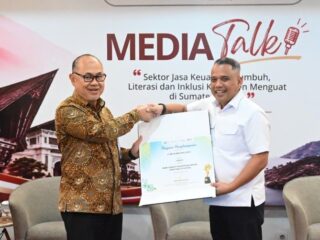 Bank Sumut Raih Penghargaan OJK, Teraktif Edukasi Keuangan ke Sekolah