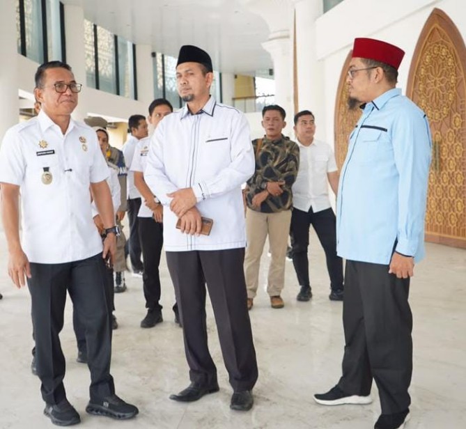 Zakiyuddin saat meninjau langsung kondisi bangunan dan fasilitas MIC di Jalan Rawe, Kelurahan Tangkahan, Kecamatan Medan Labuhan, Rabu (23/9/2026).