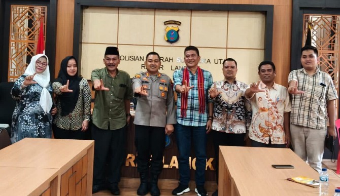 Persadaan Merga Silima (PMS) Kabupaten Langkat memperkuat komunikasi dengan jajaran Polres Langkat melalui audiensi yang berlangsung di Mapolres Langkat, Jumat (25/9/2026).