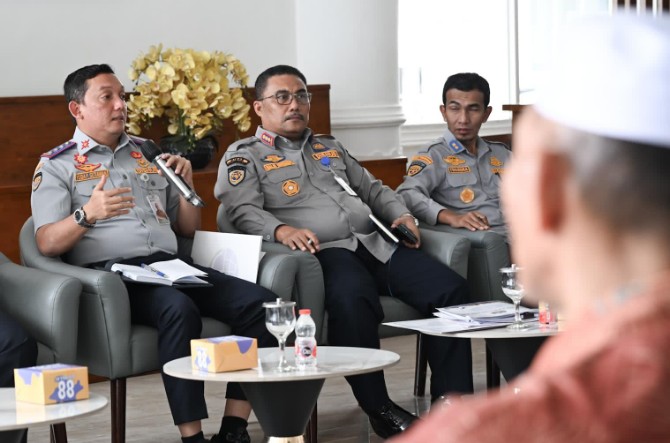 Pemerintah Provinsi Sumatera Utara (Pemprov Sumut) menyiapkan sistem pembayaran nontunai terintegrasi bagi Bus Rapid Transit (BRT) Medan-Binjai-Deliserdang (Mebidang).