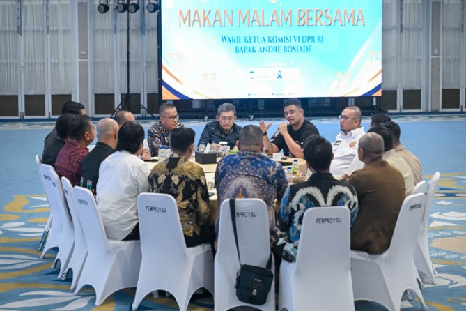 Gubernur Sumatera Utara Muhammad Bobby Afif Nasution mengumpulkan asosiasi pengembang perumahan dan Wakil Ketua Komisi VI DPR RI Andre Rosiade untuk membahas percepatan pembangunan rumah subsidi bagi masyarakat berpenghasilan rendah (MBR).