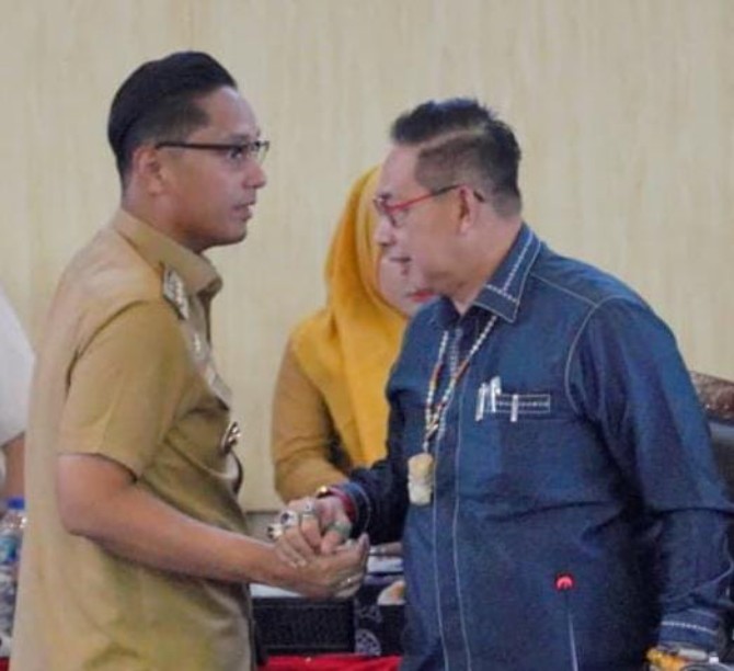Rico Waas saat menghadiri Rapat Paripurna DPRD Kota Medan dengan agenda penyampaian laporan hasil Rapat Kerja (Raker) DPRD Kota Medan Tahun 2026 dalam rangka penyusunan program kerja Tahun Anggaran 2027, di Gedung DPRD Medan, Senin (28/9/2026).