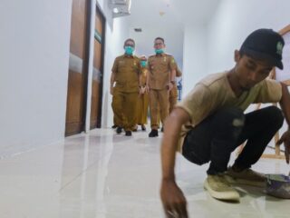 Wakil Wali Kota Medan Zakiyuddin Harahap meninjau progres renovasi Instalasi Gawat Darurat (IGD) RSUD Pirngadi Medan, Selasa (29/9/2026).