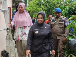 Tiorita Cek Renovasi Rumah Korban Banjir, 66 Unit Diperbaiki