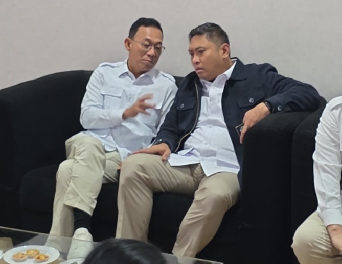Bupati Tapanuli Selatan Gus Irawan Pasaribu menyambut hangat kedatangan Kepala Badan Gizi Nasional (BGN) Sudaryono atau yang akrab disapa Mas Dar di Bandara Kualanamu Medan, Sabtu (3/10/2026).
