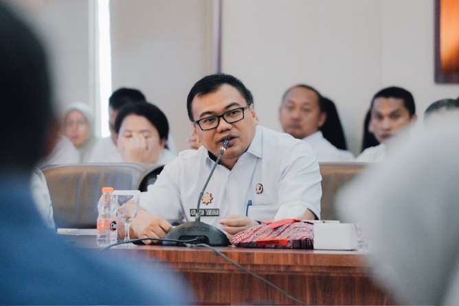 Bupati Deli Serdang Asri Ludin Tambunan