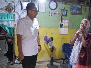 Rumah Kena Hantam Pasang Laut, Cica Tidur di Sisa Puing, Rico Waas: Segera Bangun