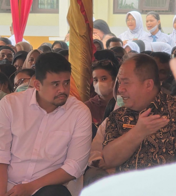 Gubernur Sumatera Utara (Sumut) Muhammad Bobby Afif Nasution meluncurkan 33 unit bus perintis untuk membantu transportasi 1.008 siswa di lima kabupaten.