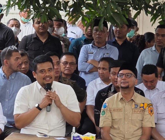 Sebanyak 12.000 unit kuota bedah rumah bagi warga Sumatera Utara masih tersisa. Gubernur Sumut Muhammad Bobby Afif Nasution meminta seluruh bupati dan wali kota segera mengusulkan rumah warga yang benar-benar layak menerima bantuan tersebut.