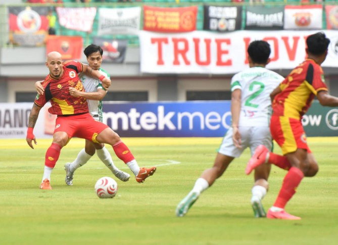 PSMS Medan harus menelan kekecewaan setelah kemenangan yang sudah di depan mata buyar akibat gol Semen Padang pada masa tambahan waktu.