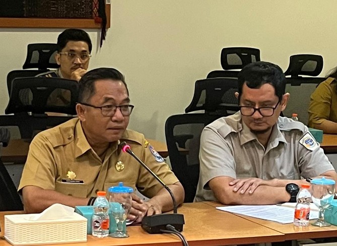 Asisten Pemerintahan dan Kesejahteraan Rakyat Sekretariat Daerah Kabupaten Deli Serdang, Zainal Abidin Hutagalung, dalam Rapat Dengar Pendapat (RDP) bersama Komisi A DPRD Sumut, Senin (19/10/2026).
