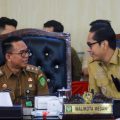 Wali Kota Medan Rico Tri Putra Bayu Waas saat menyambut para wakil kepala daerah dalam Rapat Koordinasi Wilayah Sumatera Utara Asosiasi Wakil Kepala Daerah Indonesia (Aswakada) di Heritage Grand City Hall, Jumat (23/10/2026).