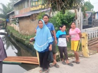 Kemunculan sedikitnya delapan ekor buaya muara di perairan Siombak hingga Paloh Gayor memicu keresahan warga. Anggota Komisi IV DPRD Medan, Zulham Efendi, mendesak Pemko Medan segera menyiapkan solusi konkret sebelum satwa liar itu menimbulkan korban.