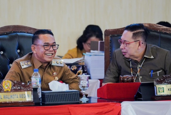 Rapat Paripurna DPRD Kota Medan yang membahas jawaban fraksi-fraksi terhadap tanggapan kepala daerah atas rancangan peraturan daerah (Ranperda) inisiatif DPRD tentang perubahan regulasi tersebut, Senin (26/10/2026).
