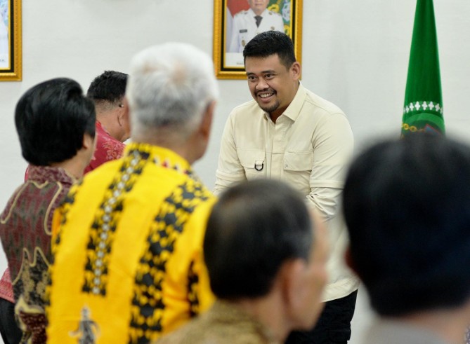 Gubernur Sumatera Utara Muhammad Bobby Afif Nasution menyiapkan skema pembiayaan alternatif di luar APBD untuk membangun fasilitas penunjang nelayan di Nias Selatan.